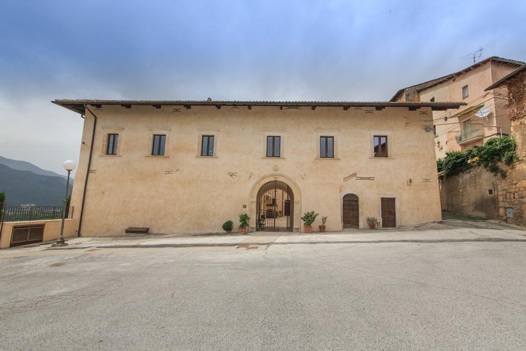 Casa Rosati Hotel Fontecchio Buitenkant foto
