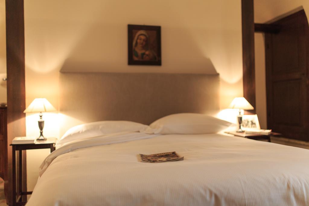 Casa Rosati Hotel Fontecchio Buitenkant foto