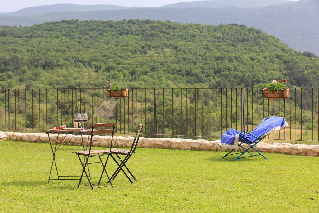 Casa Rosati Hotel Fontecchio Buitenkant foto