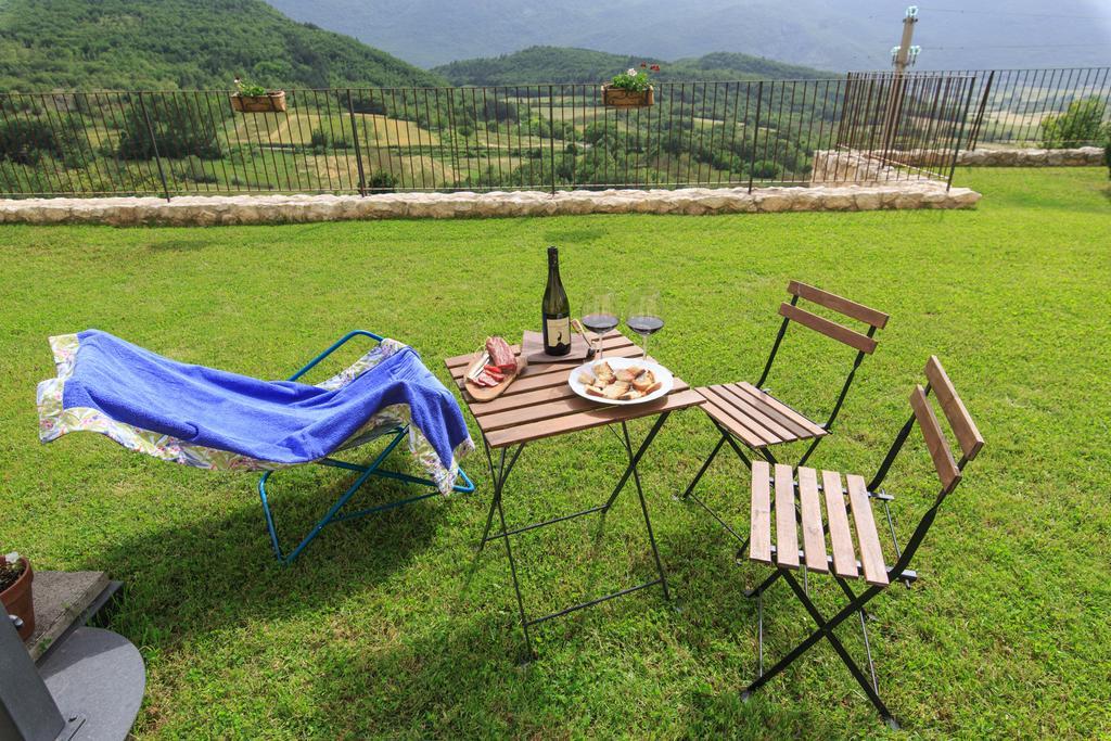 Casa Rosati Hotel Fontecchio Buitenkant foto