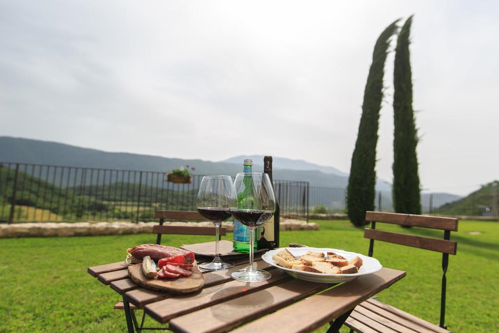 Casa Rosati Hotel Fontecchio Buitenkant foto