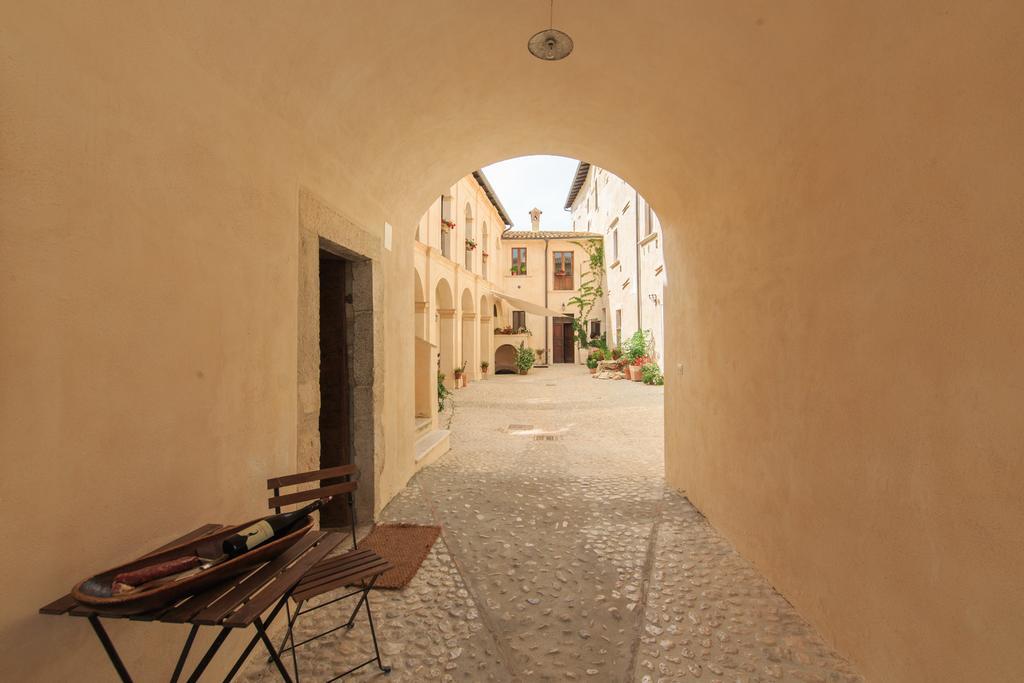 Casa Rosati Hotel Fontecchio Buitenkant foto