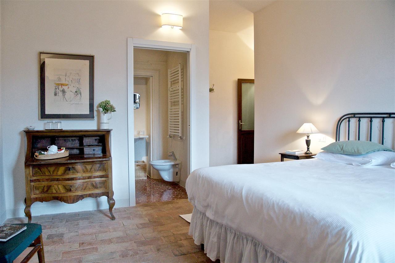 Casa Rosati Hotel Fontecchio Buitenkant foto
